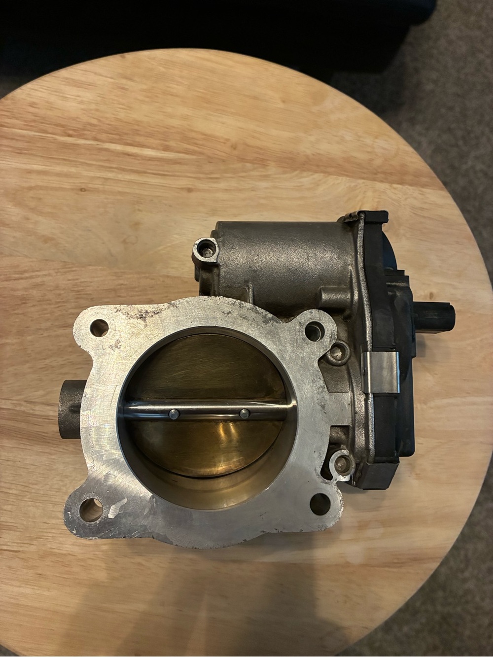 High-Flow Silver Throttle Body for Car Engine Intake - Picture 4 of 6